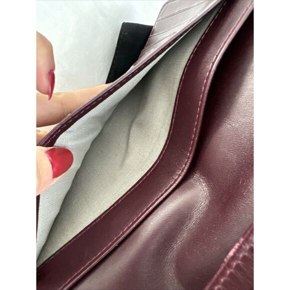 CHANEL Patent Quilted Long Wallet W/dust Bag - Picture 12 of 16